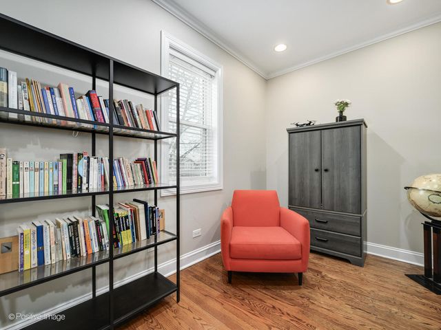 1038 Hayes Avenue, Oak Park, IL 60302