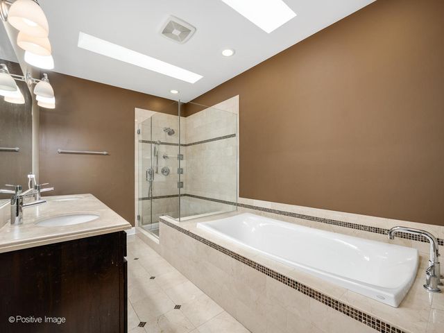 1038 Hayes Avenue, Oak Park, IL 60302