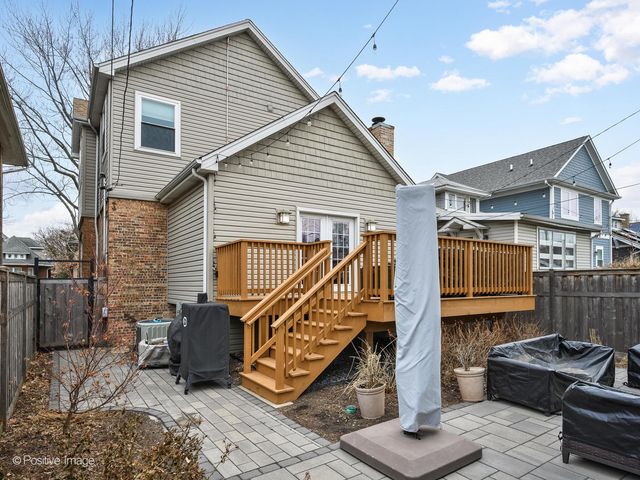 1038 Hayes Avenue, Oak Park, IL 60302