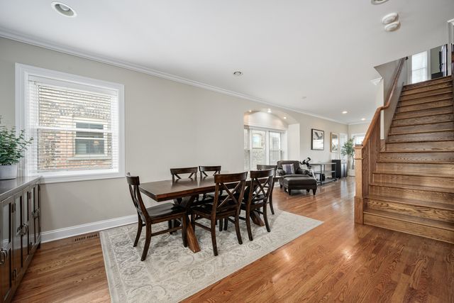 1038 Hayes Avenue, Oak Park, IL 60302