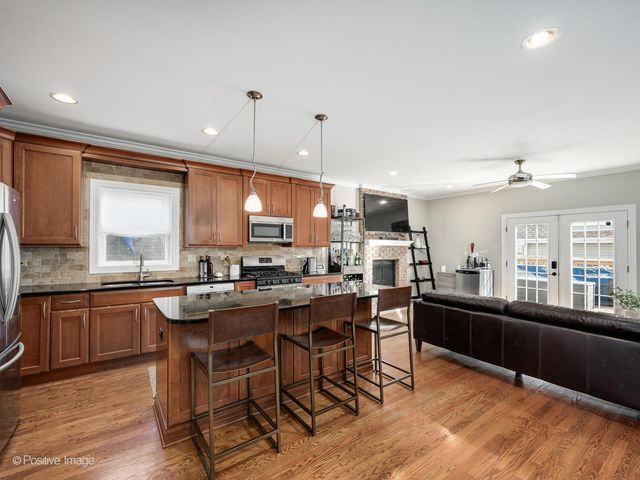 1038 Hayes Avenue, Oak Park, IL 60302