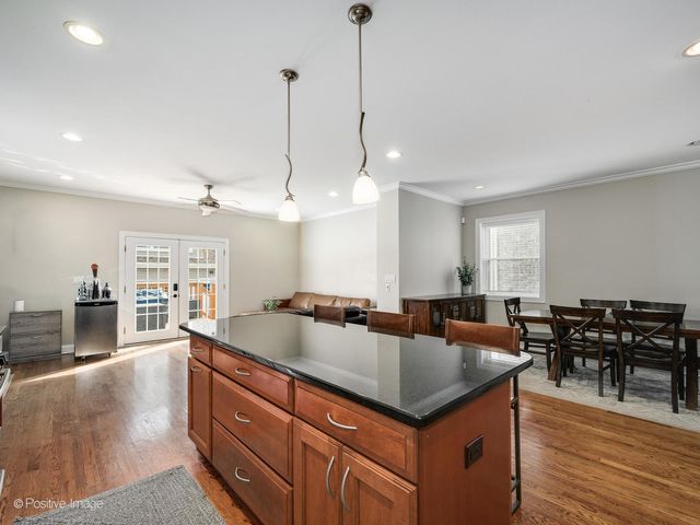 1038 Hayes Avenue, Oak Park, IL 60302