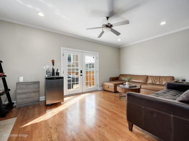 1038 Hayes Avenue, Oak Park, IL 60302