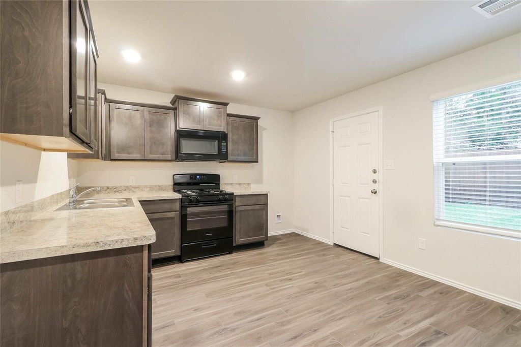 2420 Bull Trout Drive, Conroe, TX 77384