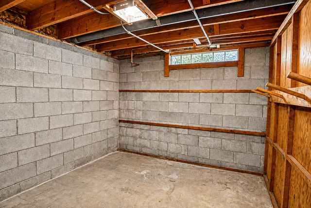 8904 Parrish Avenue, Highland, IN 46322