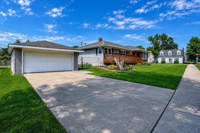 8904 Parrish Avenue, Highland, IN 46322
