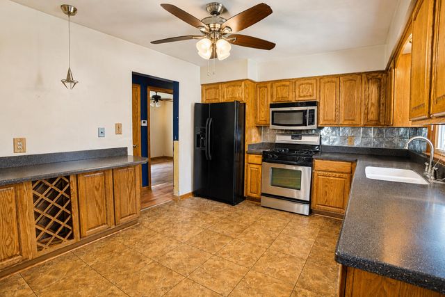 8904 Parrish Avenue, Highland, IN 46322