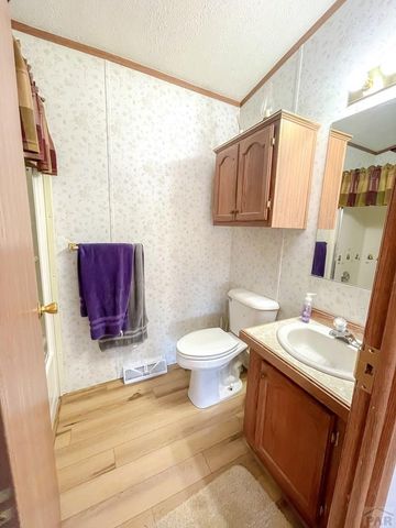 1000 Kenilworth Ave, La Junta, CO 81050