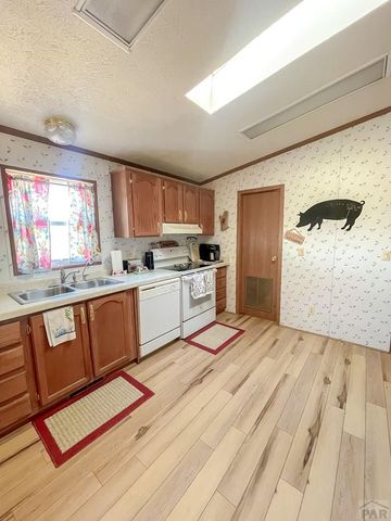 1000 Kenilworth Ave, La Junta, CO 81050