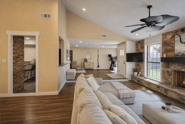 54 Campeche Circle, Galveston, TX 77554