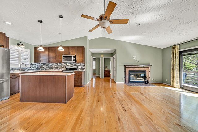 259 Brooks Point LN, Union Hall, VA 24176