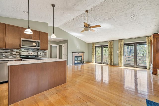 259 Brooks Point LN, Union Hall, VA 24176