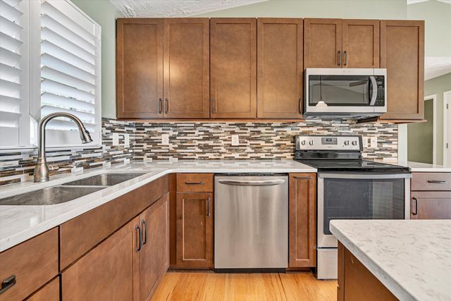 259 Brooks Point LN, Union Hall, VA 24176