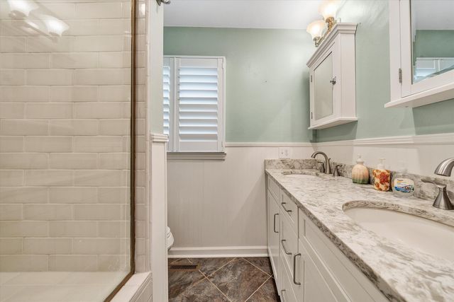 259 Brooks Point LN, Union Hall, VA 24176