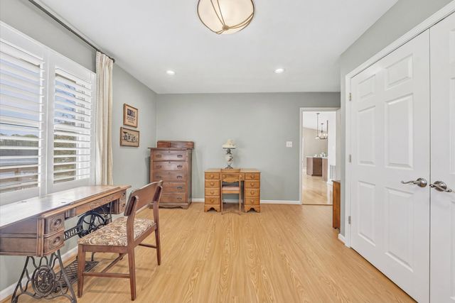 259 Brooks Point LN, Union Hall, VA 24176