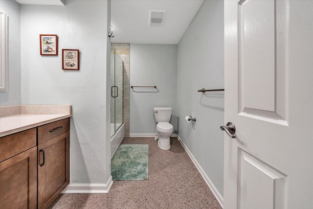 259 Brooks Point LN, Union Hall, VA 24176