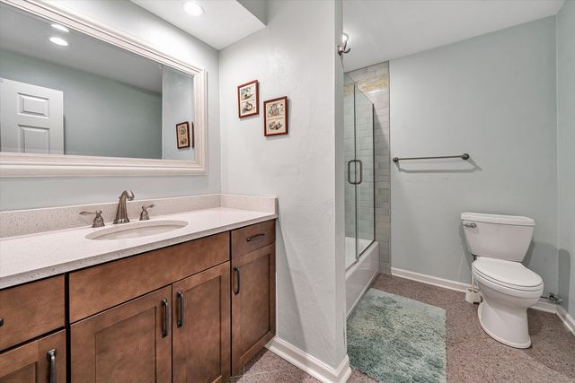 259 Brooks Point LN, Union Hall, VA 24176