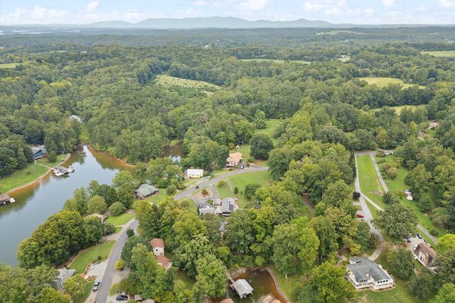 259 Brooks Point LN, Union Hall, VA 24176