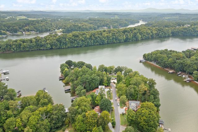 259 Brooks Point LN, Union Hall, VA 24176