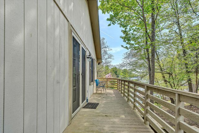 259 Brooks Point LN, Union Hall, VA 24176