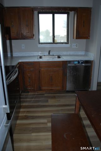 243 Sterling Village 243, Meriden, CT 06450