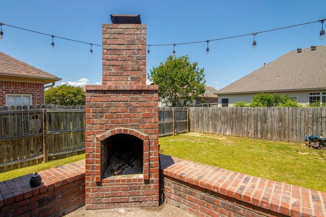 5518 Village Trace, Benton, AR 72015