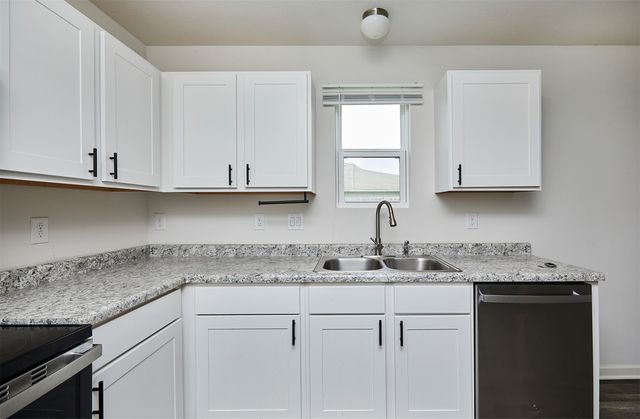 2206 Sunflower Street, Perry, IA 50220