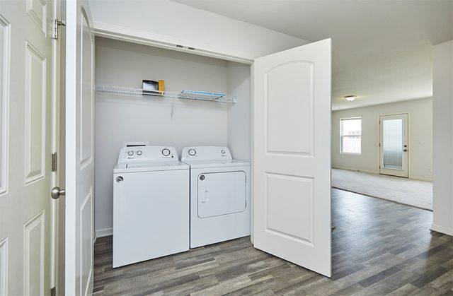 2206 Sunflower Street, Perry, IA 50220