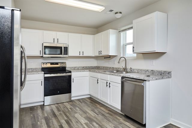 2206 Sunflower Street, Perry, IA 50220