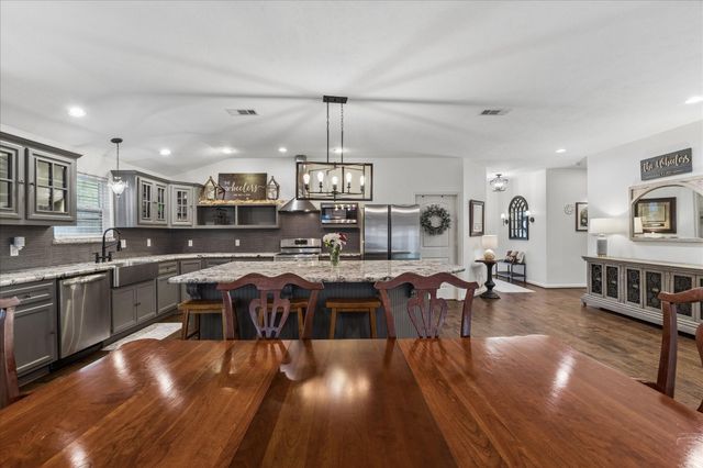 606 Kyle Street, Sugar Land, TX 77478