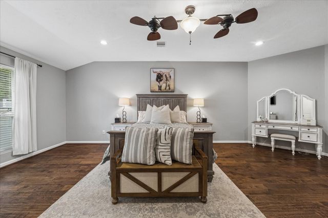 606 Kyle Street, Sugar Land, TX 77478