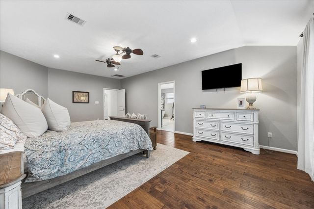 606 Kyle Street, Sugar Land, TX 77478