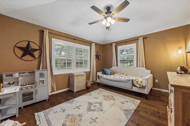 606 Kyle Street, Sugar Land, TX 77478