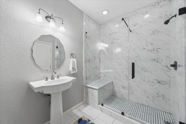 606 Kyle Street, Sugar Land, TX 77478