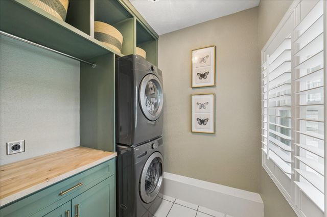 606 Kyle Street, Sugar Land, TX 77478