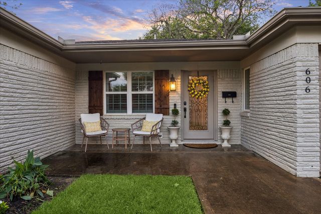 606 Kyle Street, Sugar Land, TX 77478