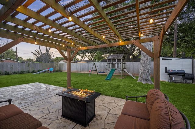 606 Kyle Street, Sugar Land, TX 77478