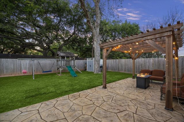 606 Kyle Street, Sugar Land, TX 77478