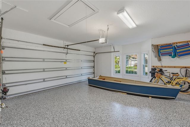 8450 Mallards WAY, Naples, FL 34114