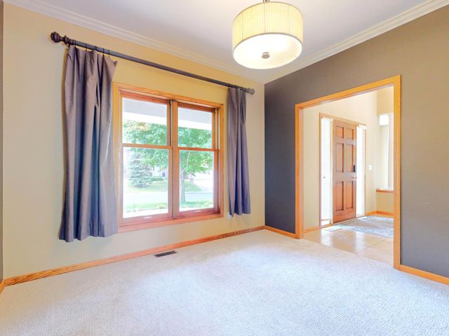 8658 Upland Lane N, Maple Grove, MN 55311