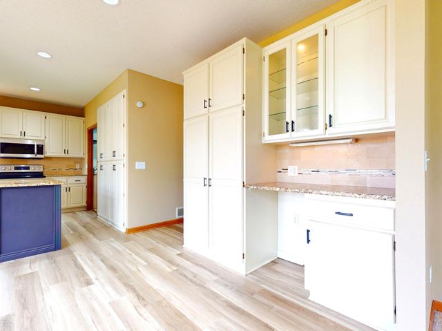 8658 Upland Lane N, Maple Grove, MN 55311