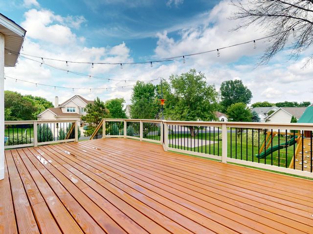 8658 Upland Lane N, Maple Grove, MN 55311