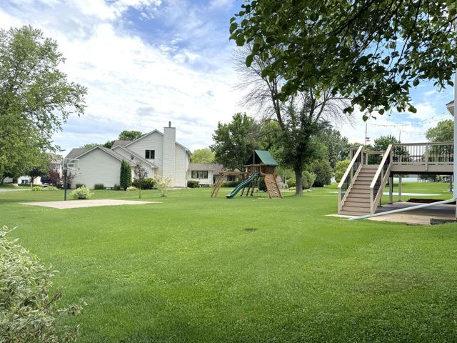 8658 Upland Lane N, Maple Grove, MN 55311