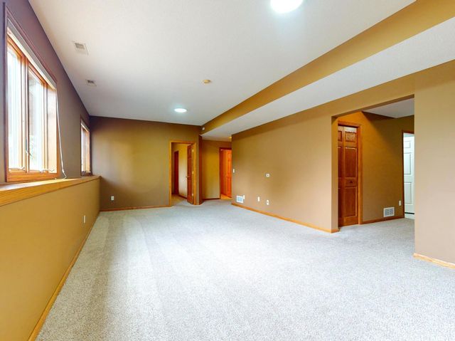 8658 Upland Lane N, Maple Grove, MN 55311