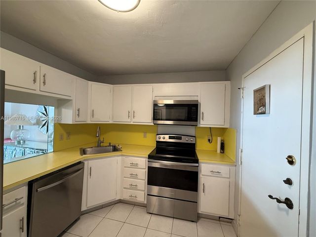 1865 S Ocean Dr 15C, Hallandale Beach, FL 33009