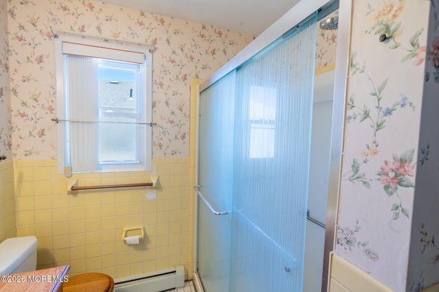 6 Bolans Court, Toms River, NJ 08757