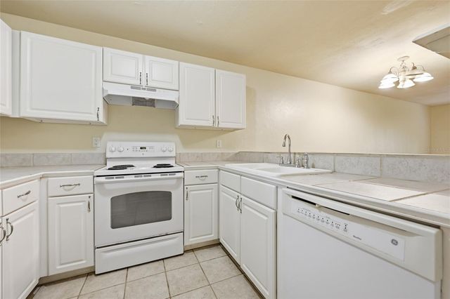 85 SE 16TH AVENUE F301, Gainesville, FL 32601