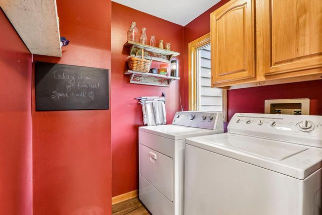 W5692 Sunset Ridge ROAD, Walworth, WI 53184