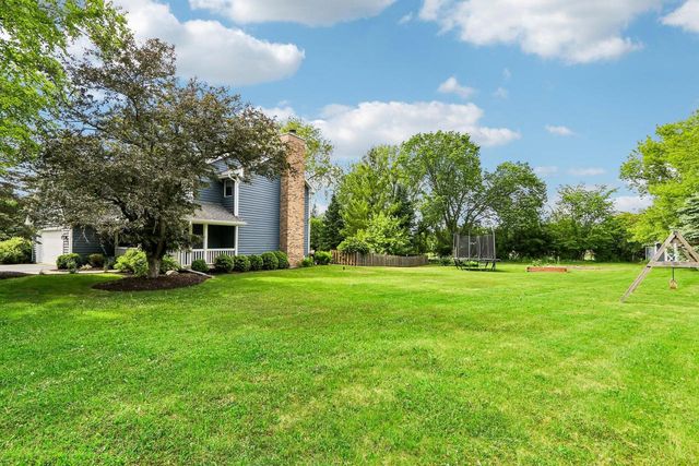 W5692 Sunset Ridge ROAD, Walworth, WI 53184