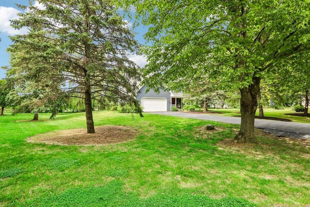 W5692 Sunset Ridge ROAD, Walworth, WI 53184